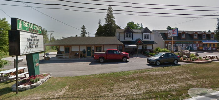 Bear Cove Inn (Rock View Motel, Rockview Motel) - From Web Listing (newer photo)